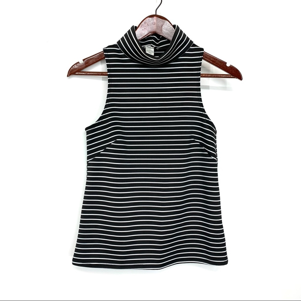 Bar III Black & White Striped Sleeveless Stretchy Career Turtleneck Tank Top